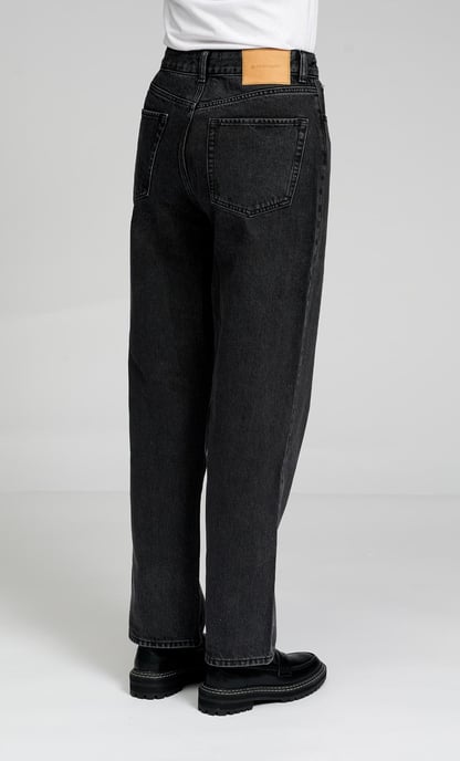 The Original Performance Loose Jeans - Washed Black Denim