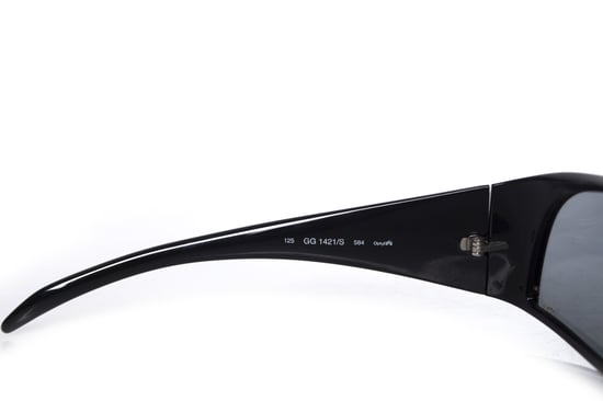 Black futuristic sunglasses. - Image 6