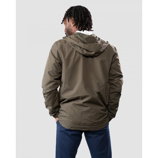 Chaqueta ligera corta con capucha en color verde oliva con la marca Lyle & Scott - Image 3