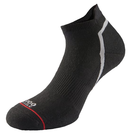 1000 Mile - Calcetines tobilleros transpirables de una capa para hombre - Negro - Image 1