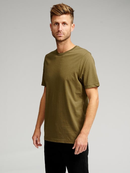 Camiseta básica orgánica - Ejército - Image 3