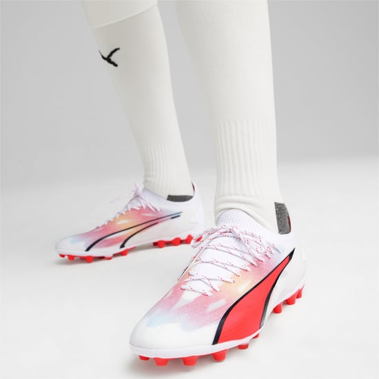 Botas de Fútbol PUMA para Hombre ULTRA ULTIMATE MG - Image 2