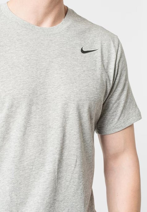 Camiseta Nike Training Dri-FIT Gris - Image 4