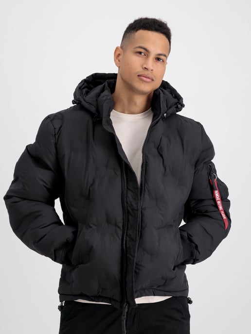 Chaqueta acolchada con capucha y logo de Alpha Industries Negra - Image 4