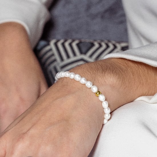 Luxenter White Pearl bracelet finished in 18K yellow gold - Unwe
