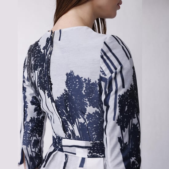 Fit-and-flare cocktail dress with embroidered pattern - Image 3