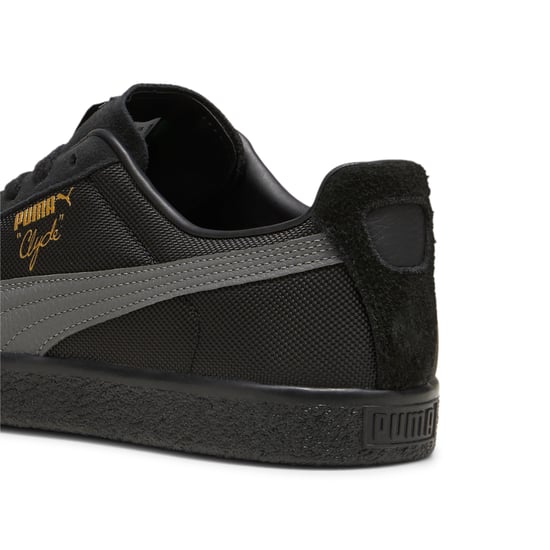 PUMA Unisex Clyde Soph Sneakers