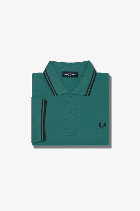 Fred Perry Polo negro con cuello con ribetes gemelos en verde menta - Image 2