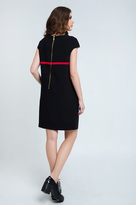 Vestido tipo saco con detalle a rayas. - Image 4