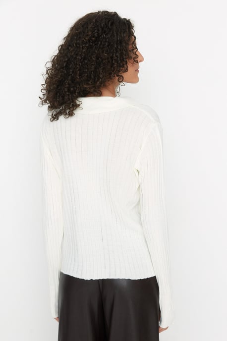 Trendyol Women's Plain Sweater - Image 5