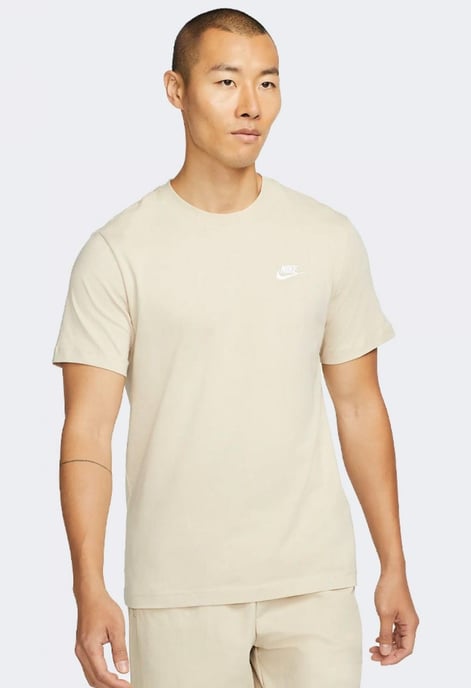 Camiseta Nike Sportswear Club para hombre en color beige - Image 1