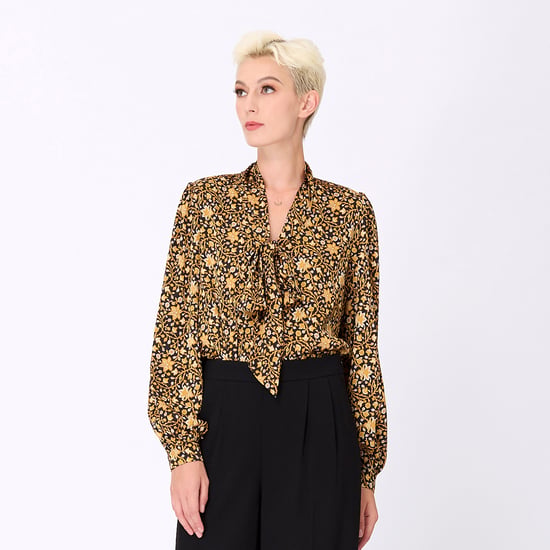 Ascot-tie blouse and Art-Deco print - Image 1