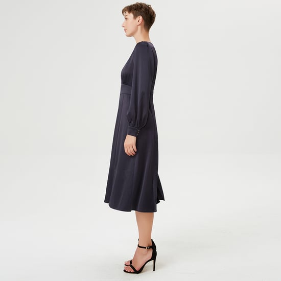 Adjusted and flared fluid blouse dress - Image 3