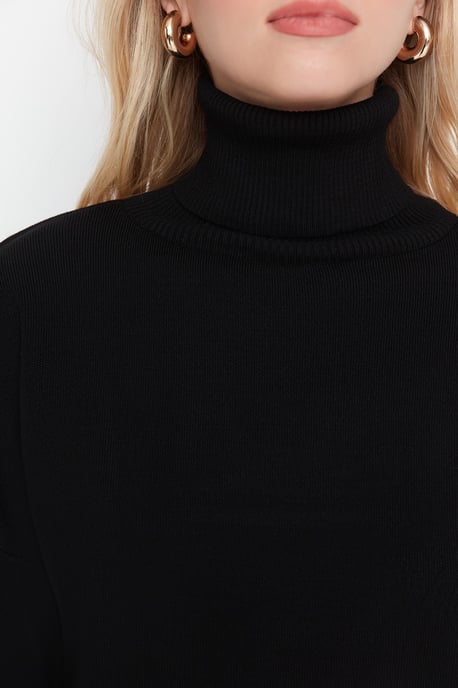 Trendyol Women Sweater Oversize - Image 4