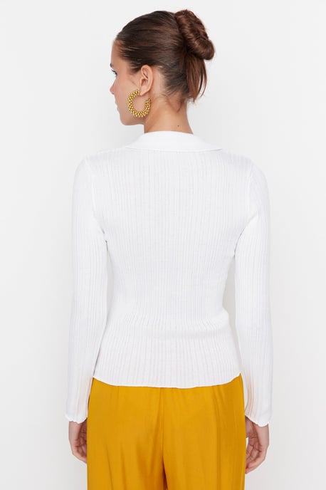 Trendyol Women's Straight Sweater - Image 5