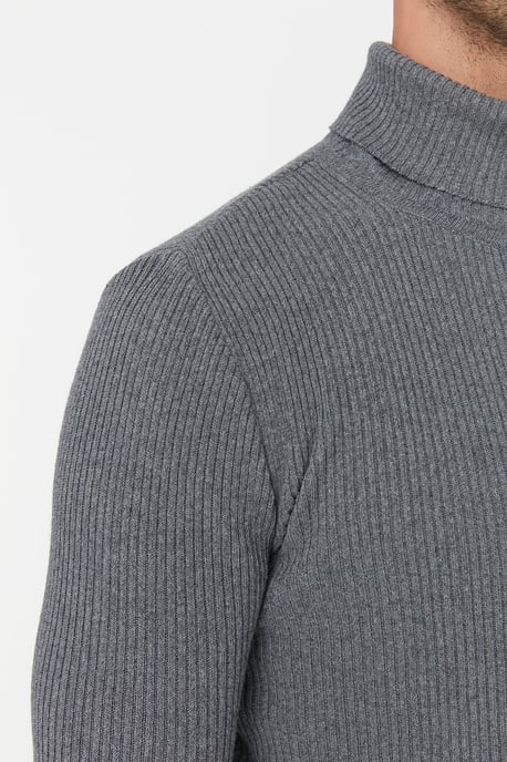 Trendyol Men's Straight Sweater - Image 4