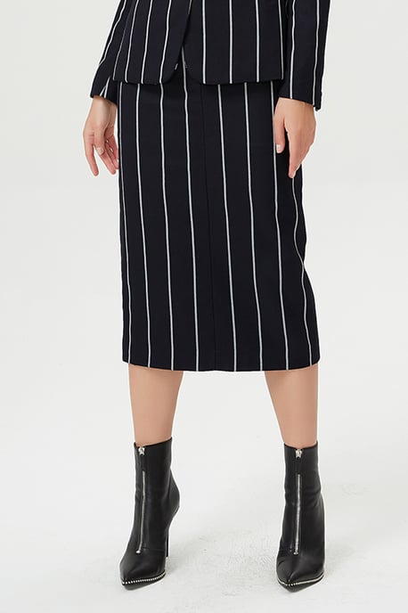 Straight skirt with thin stripes - Image 1