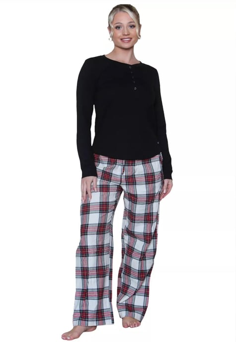 Conjunto de pijama de franela GAP para mujer en tartán negro - Image 1