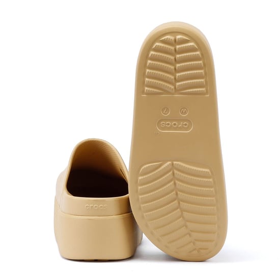 Crocs Dylan Platform Women's Wheat Clogs - Image 4