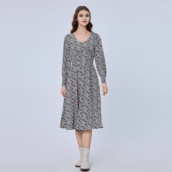 Midi tea dress with Liberty print - Image 5