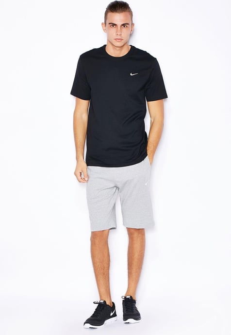 Nike Hombre Camiseta con logo bordado Negro - Image 4