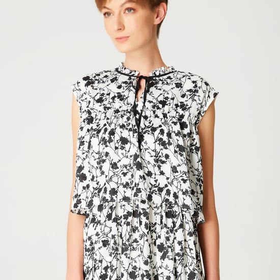 Short dress with ruffles and floral print - Image 2