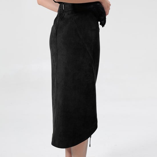 Plunging hem skirt and front lacing - Image 3