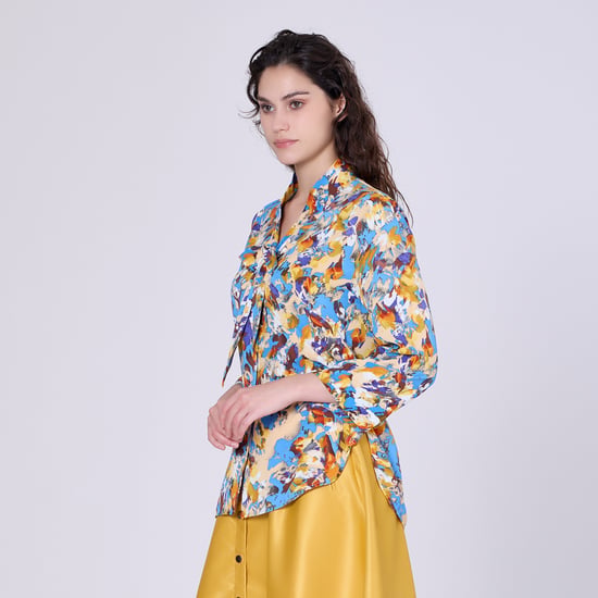 Ascot-tie blouse and abstract print - Image 2