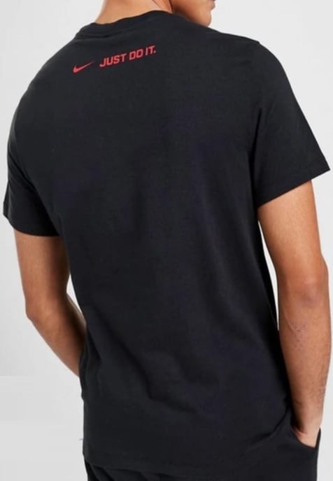 Camiseta Nike Swoosh Air para hombre en negro - Image 2