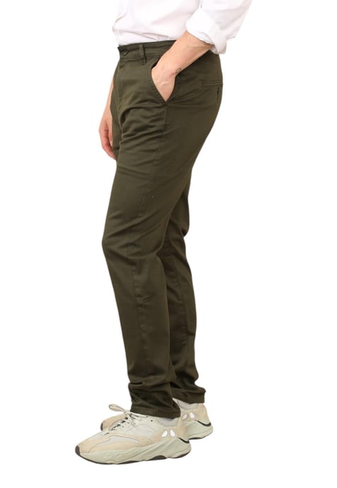 MYT Pantalones Chinos Slim Fit en Oliva - Image 3