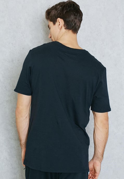 Camiseta bordada Futura en negro y logo plateado de Nike - Image 2