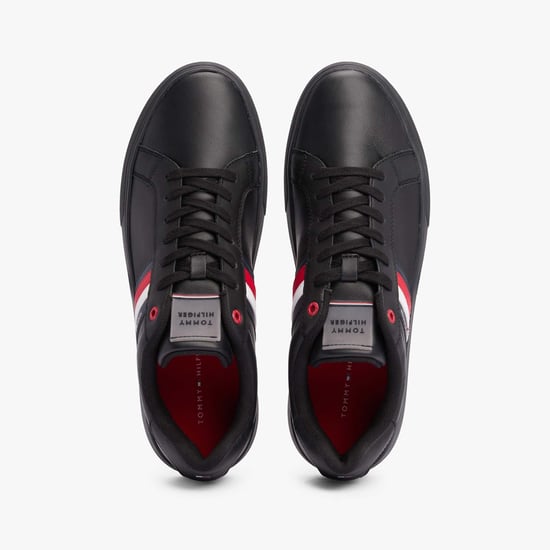 Zapatillas de cuero esenciales Tommy Hilfiger para hombre en negro - Image 4