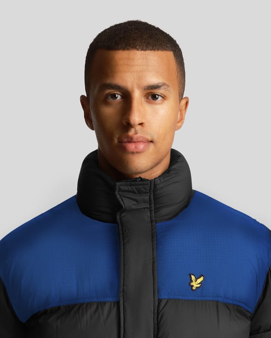 Chaqueta acolchada larga negra acolchada de Lyle & Scott - Image 4
