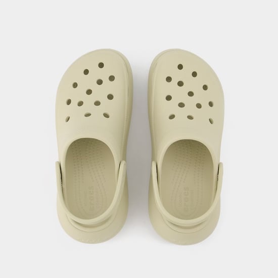 Zuecos Classic Crush Beige - Image 4