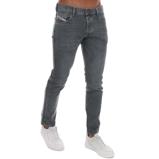 Vaqueros de corte tapered gris claro D-Yennox de Diesel - Image 1