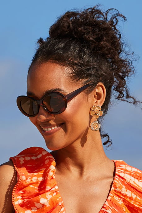 Gold Flower Detail Earrings