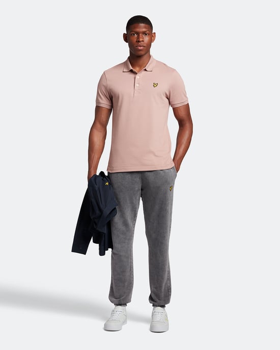 Polo color malva Dusk con logo en el pecho de Lyle and Scott - Image 2