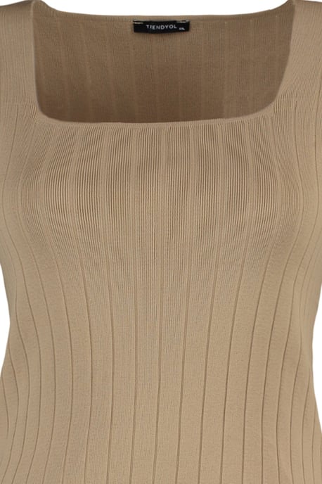 Trendyol Women's Balloon Sleeve bodycone Straight Plus Size Blouse - Image 6