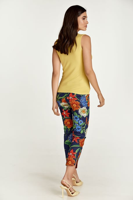 Pantalones de algodón florales en tonos rojos, azules y verdes - Image 3