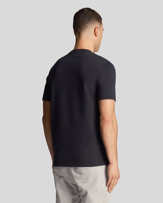 Camiseta azul marino oscuro con bolsillo en el pecho de Lyle Scott - Image 4