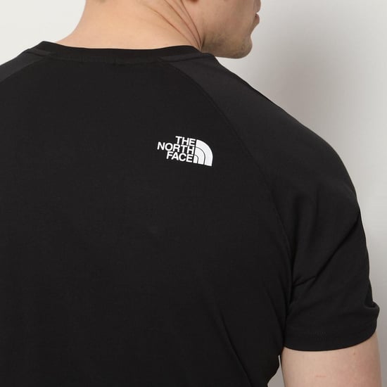 The North Face Hombre Reglan Sleeve NSE Camiseta Negra - Image 4