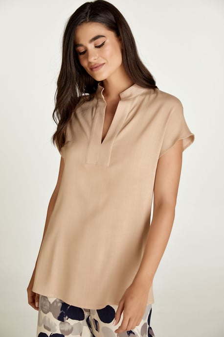 Blusa sin mangas estilo lino beige - Image 5