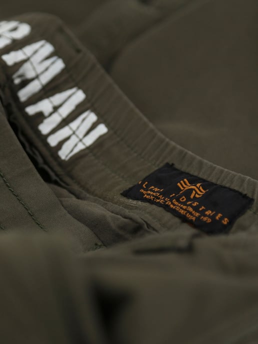 Pantalones Cargo Airman para Hombre de Alpha Industries en Verde - Image 6