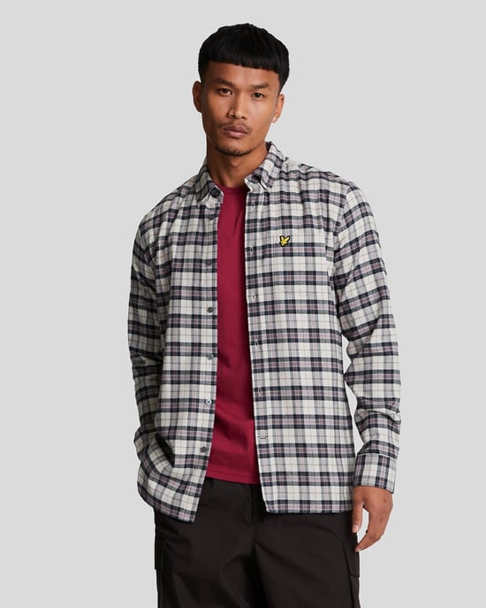 Camisa de manga larga azul marino de franela a cuadros de Lyle & Scott - Image 1