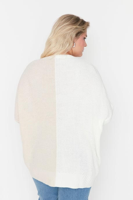 Trendyol Women's Color Block Plus Size Jumper - Image 5
