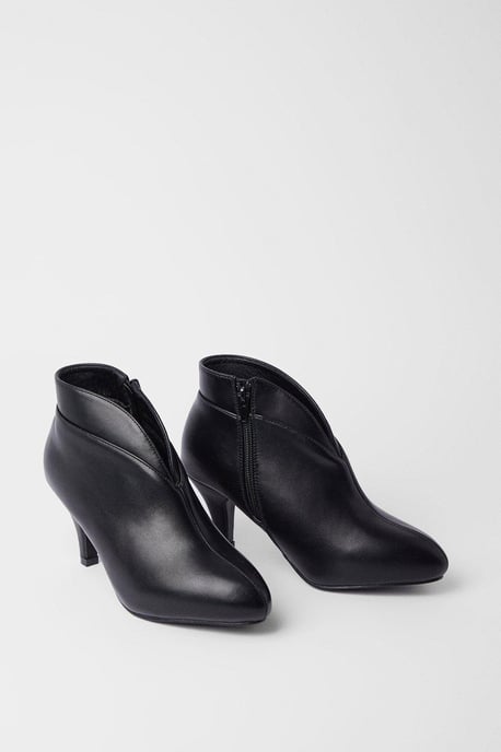 Wide Fit Ashleigh Pointed Shoe Boots