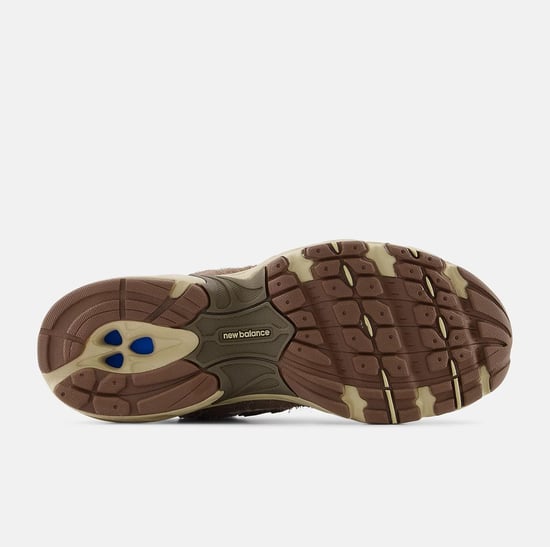New Balance 530 Mushroom Trainers - Image 5
