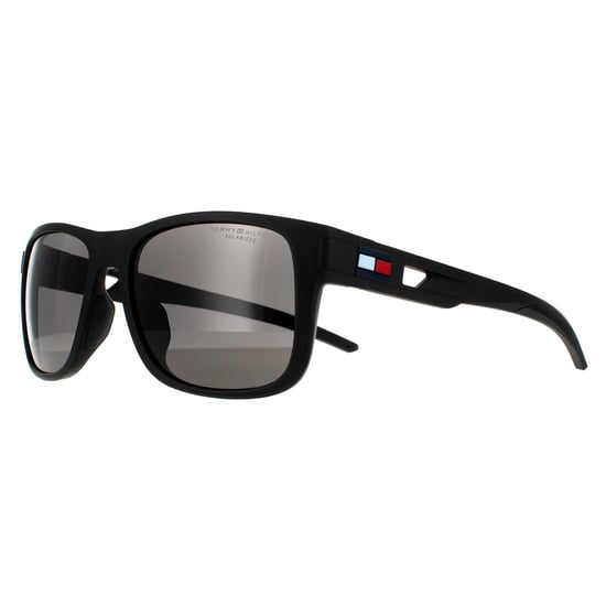 Gafas de sol polarizadas Tommy Hilfiger Wrap para hombre en negro mate y gris - Image 2
