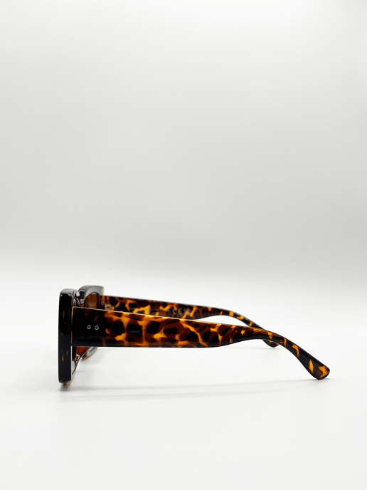 Oversized Square Frame in Tortoiseshell