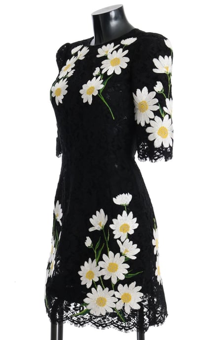 Vestido de Sicilia de Camomila con Encaje Floral Negro de Dolce & Gabbana - Image 2